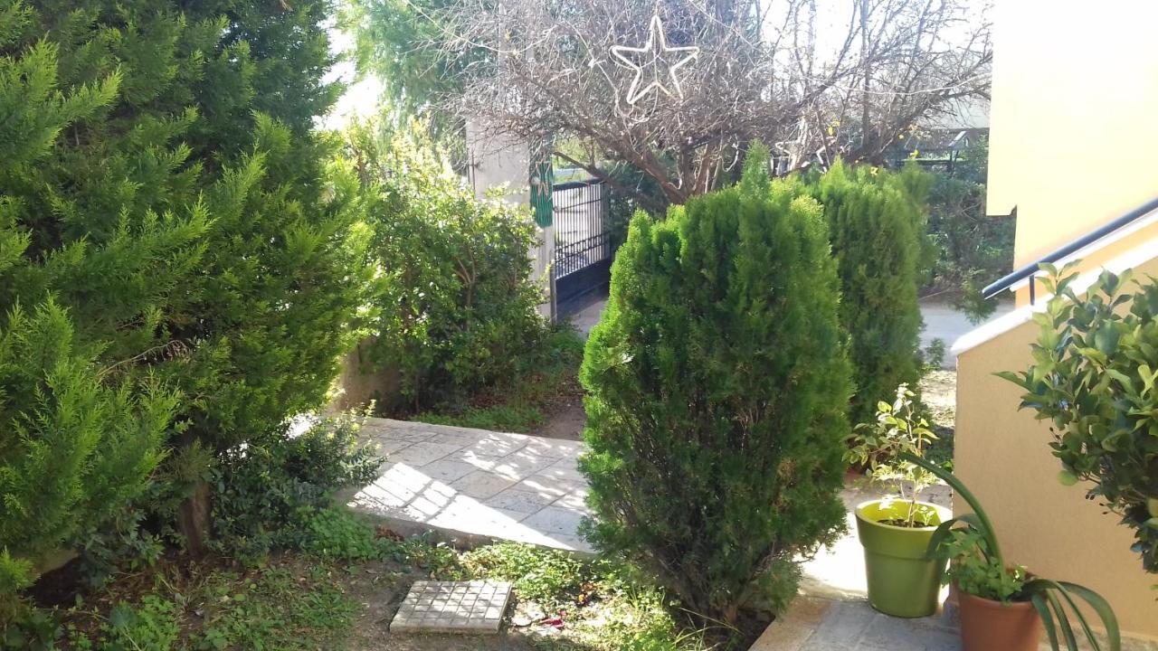 Christinas Garden Apartment Patras Exterior photo