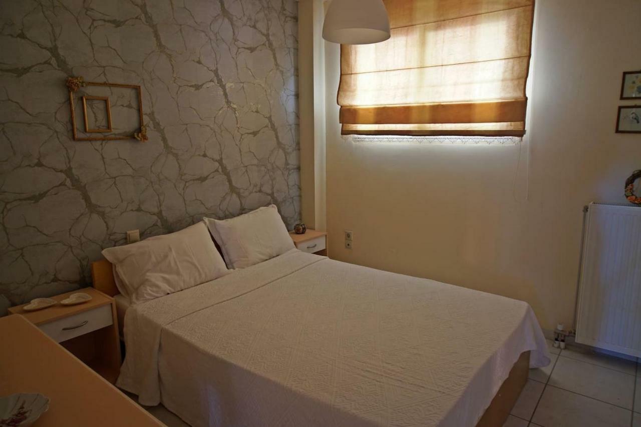 Christinas Garden Apartment Patras Exterior photo