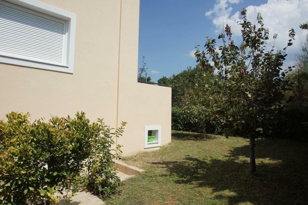 Christinas Garden Apartment Patras Exterior photo